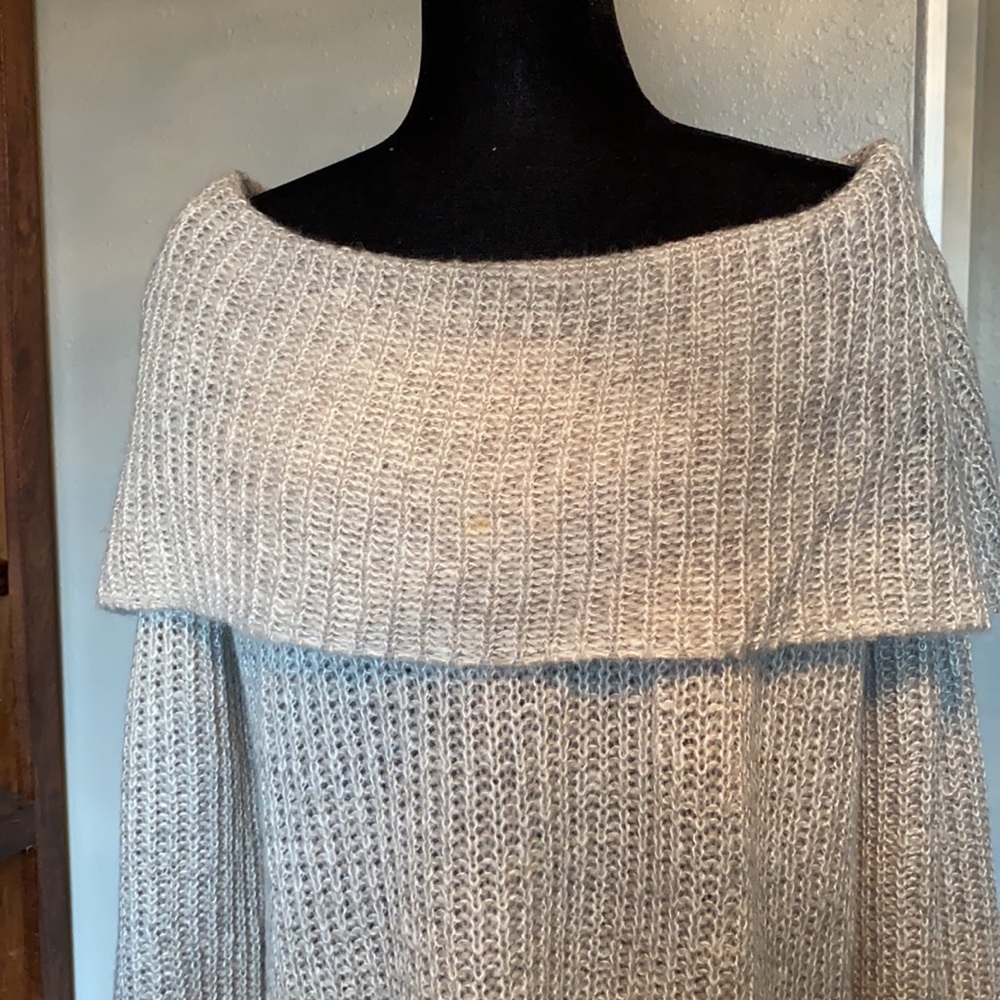 Sweater - Picture 2 of 5
